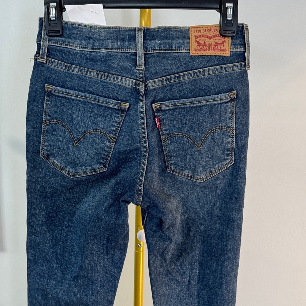 Levi's 720 high rise super skinny Women's Denim Jeans NEW 26